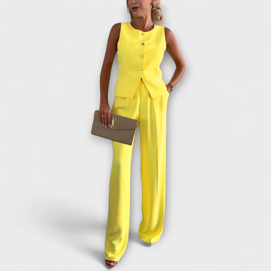 Elegante conjunto de top sin mangas y pantalones